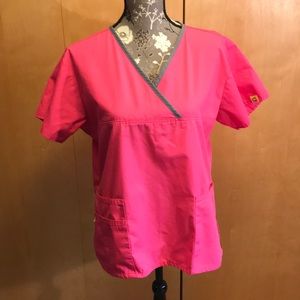 WonderWink large scrub top